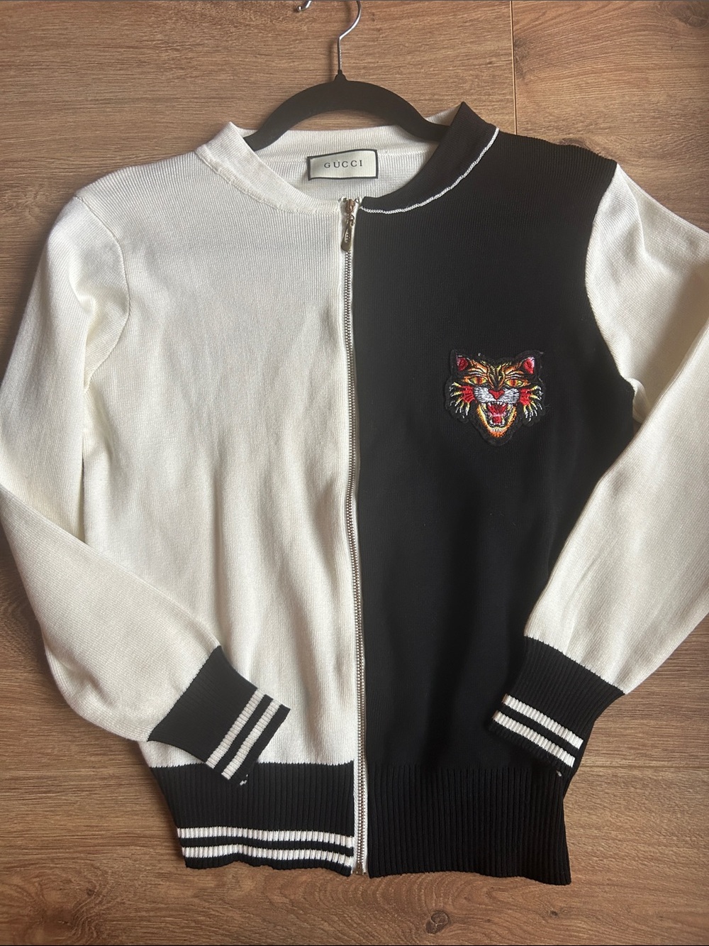 Gucci Tiger Black & White Zip-Front Colorblock Knit cardigan size small
